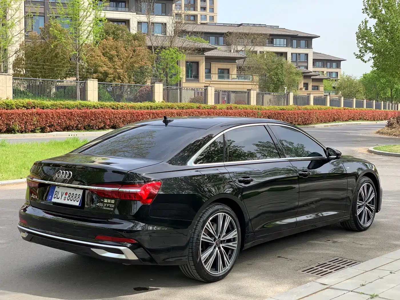 Audi A6L 2025 45 TFSI quattro Premium Sport фото 14