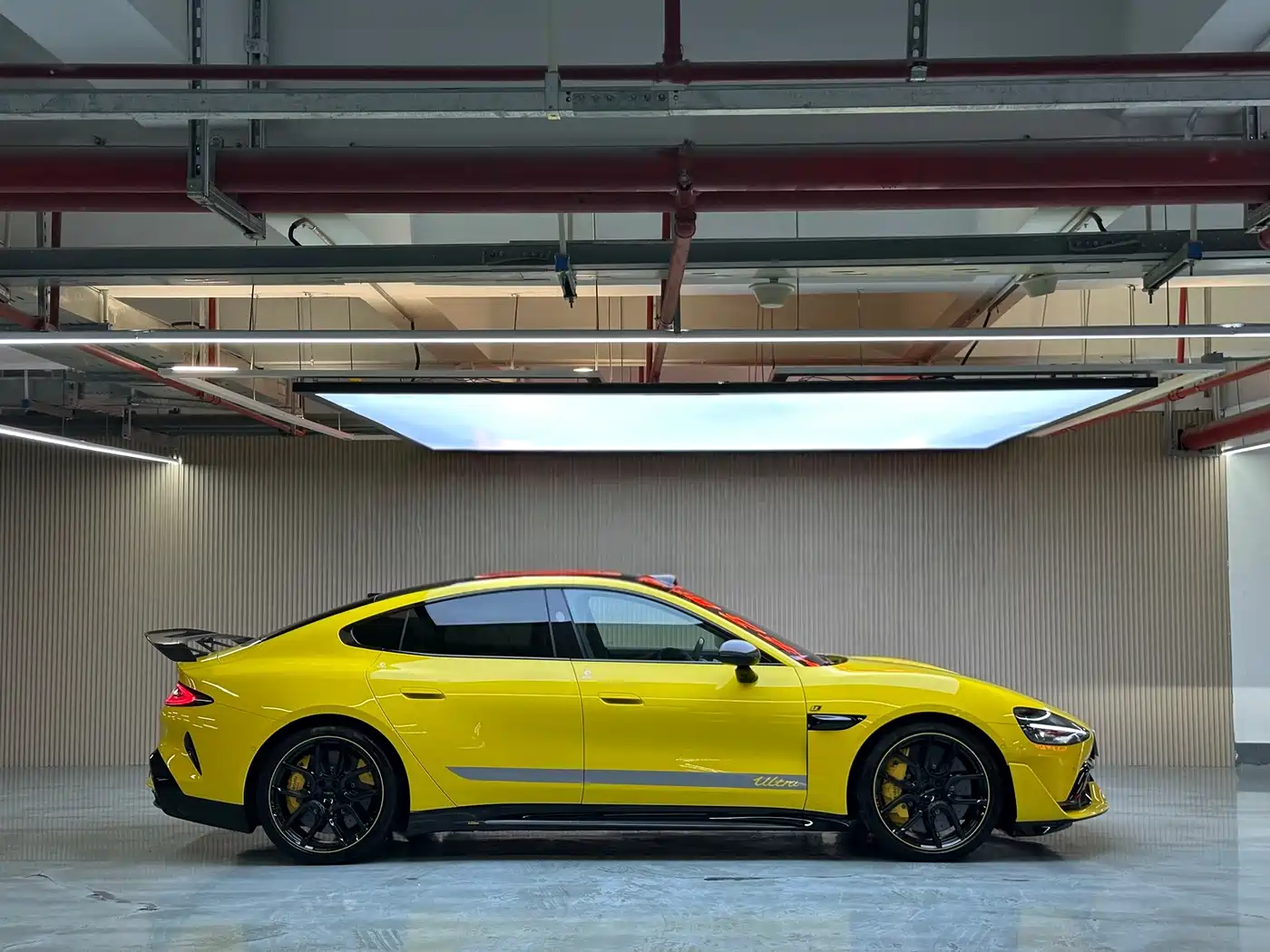 XIAOMI CAR XIAOMI SU7 ULTRA