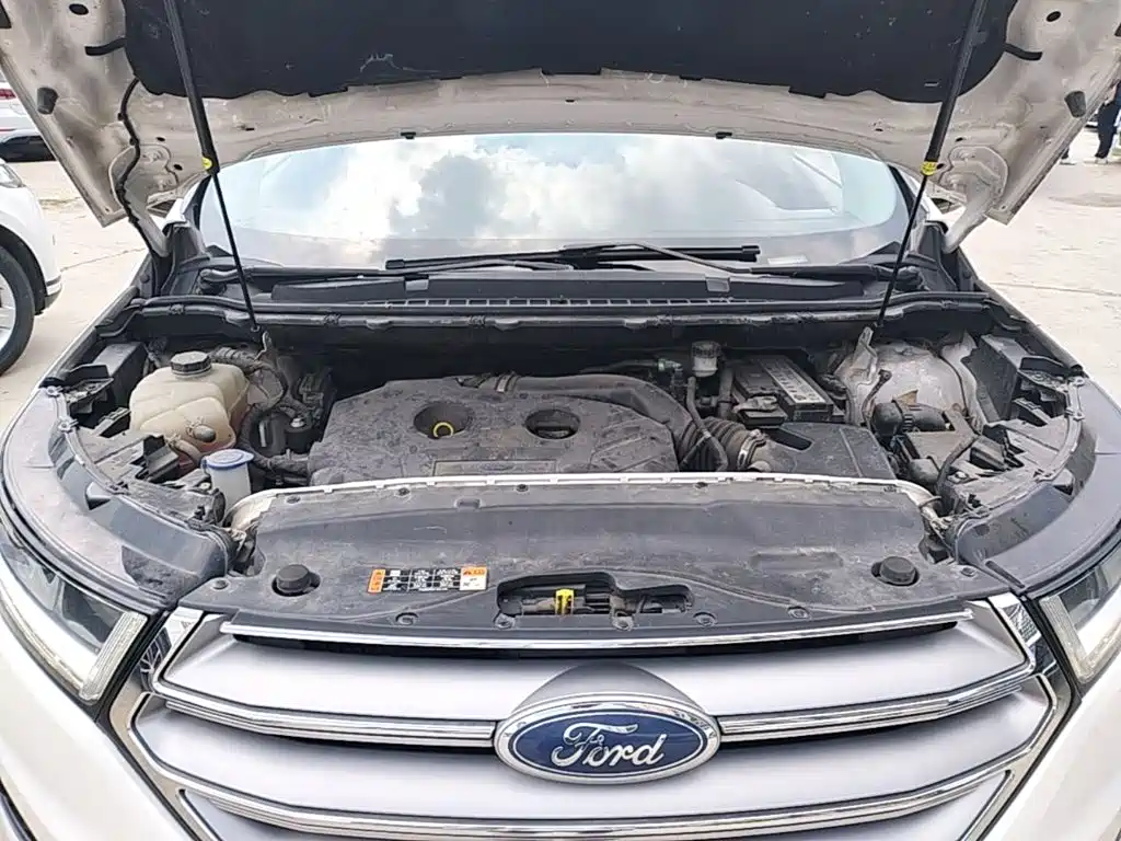 Photo 20 - Ford Edge
