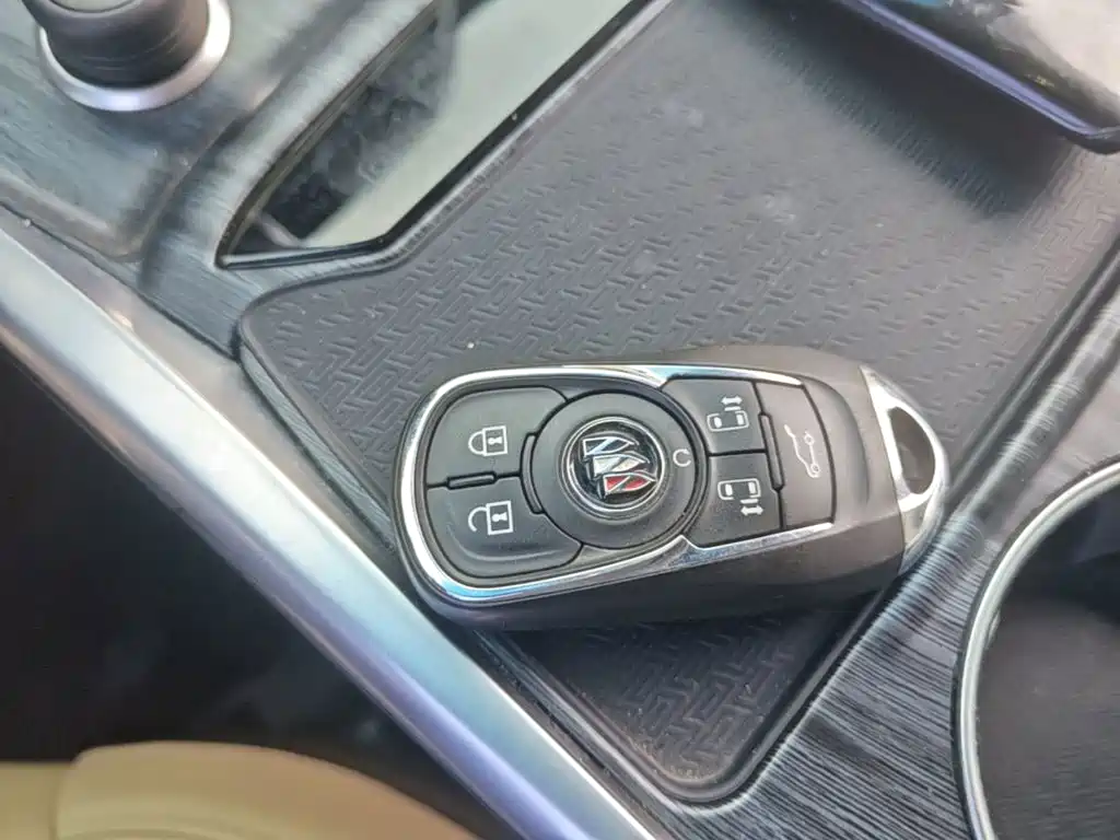 Фото 9 - Buick GL8