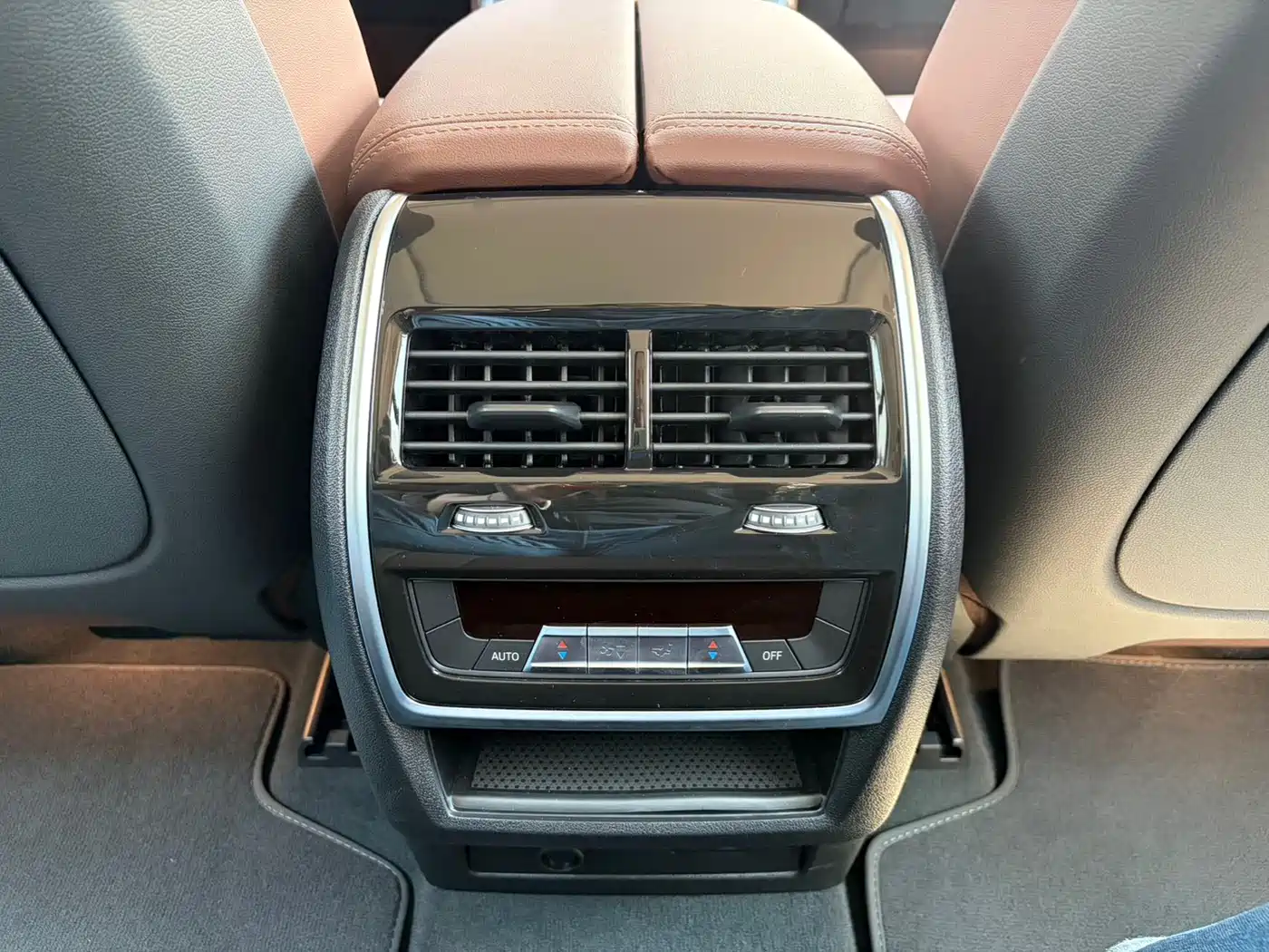 BMW X7 2025 2023 xDrive40i Leading Luxury Package