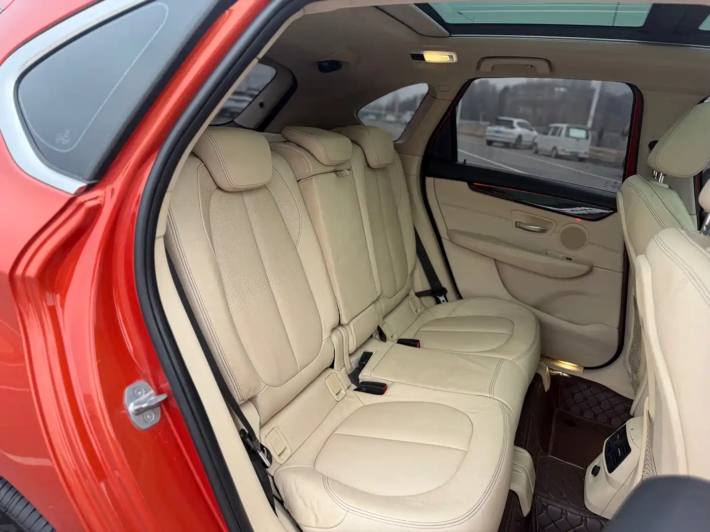 BMW 2 Series Touring 2016 220i Leading Model фото 10
