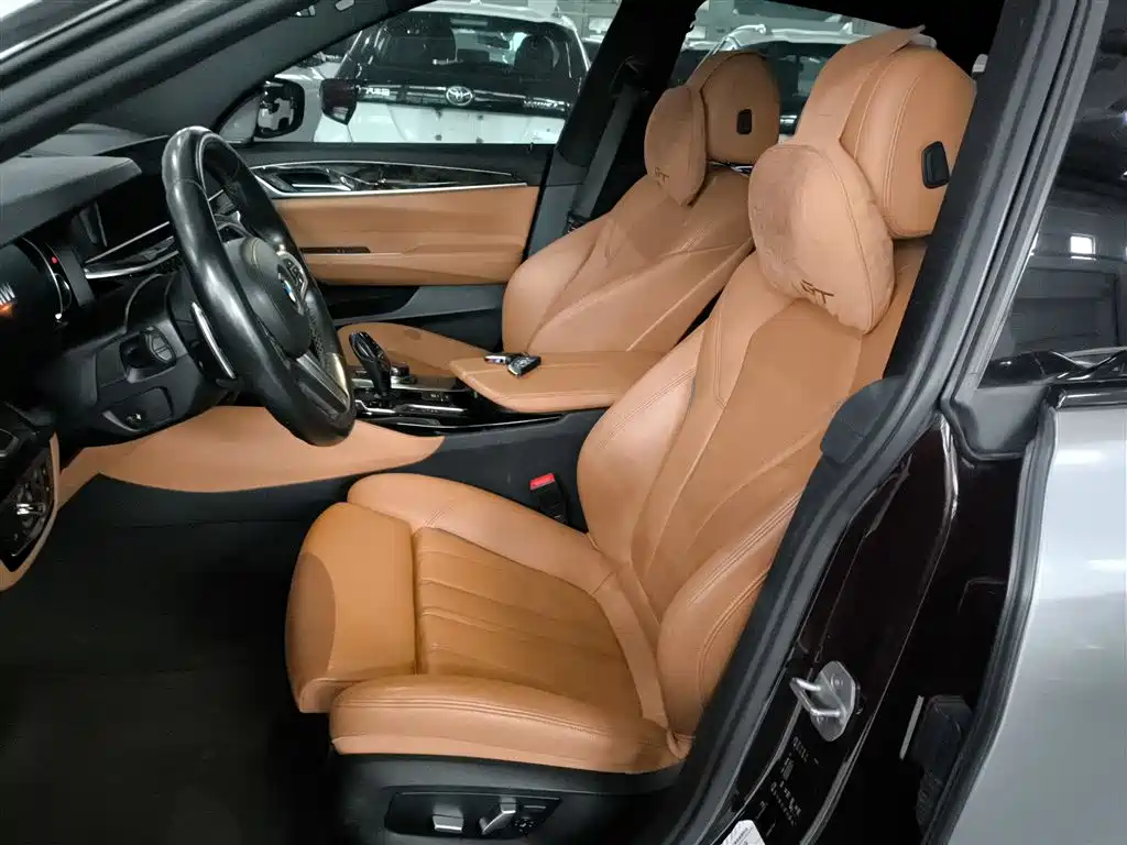 BMW 6 Series GT 2018 630i M Sport Package фото 11