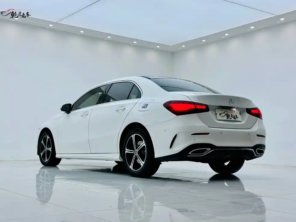 صورة 5 - Mercedes-Benz A-Class