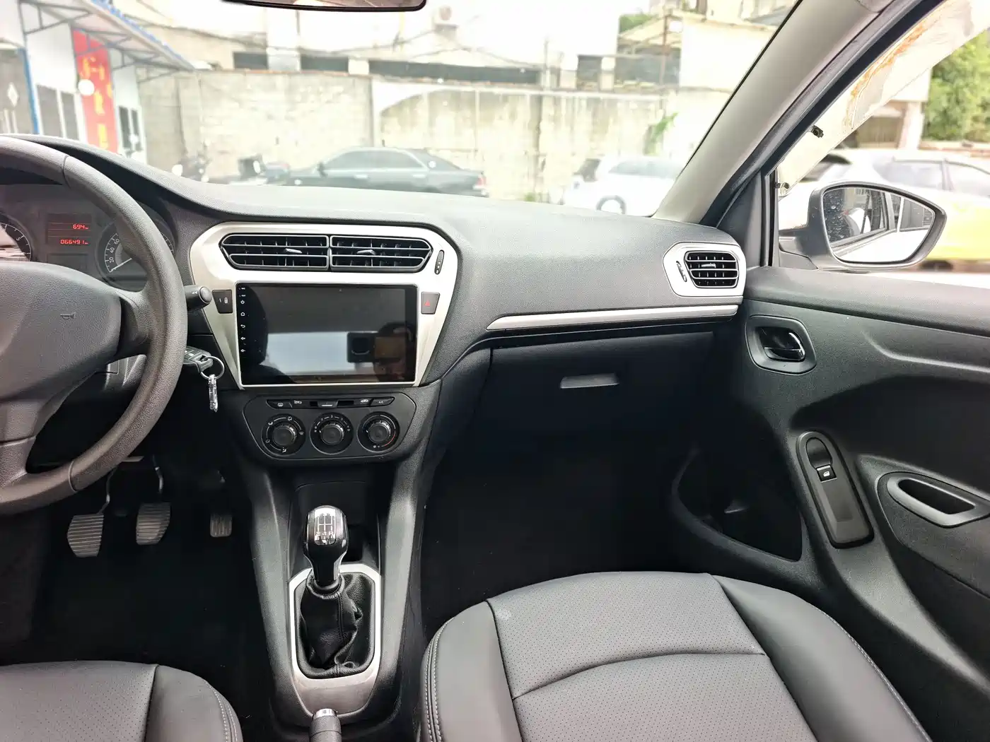 Peugeot 301 2014 2014 1.6L Manual Comfort Edition