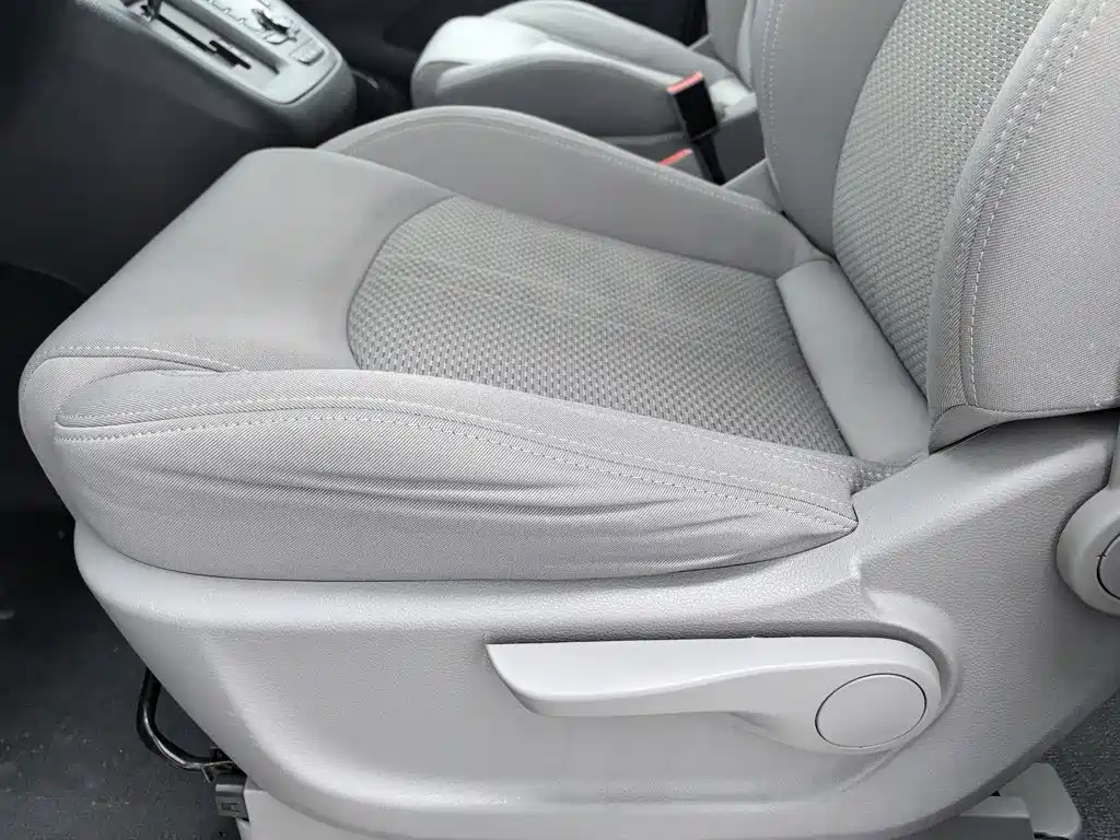 SAIC Maxus Maxus G10 2020 2021 2.0T Automatic Smart Edition Gasoline 7-Seater