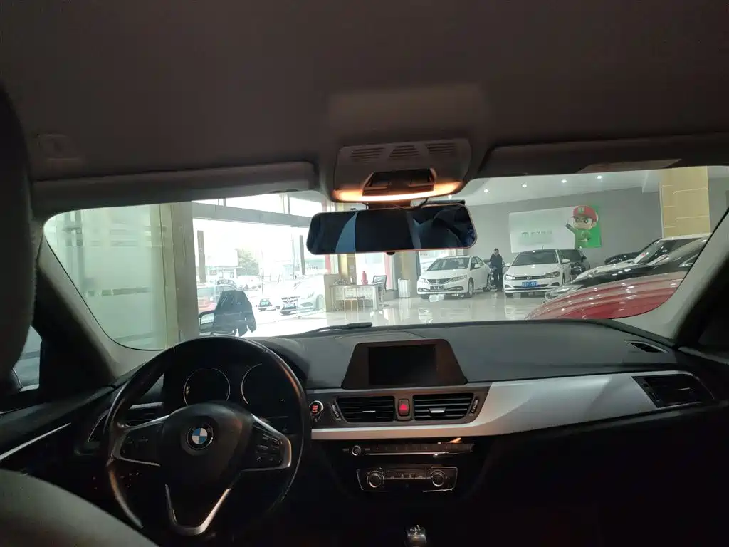 BMW 1 Series 2018 118i Fashion Edition фото 18