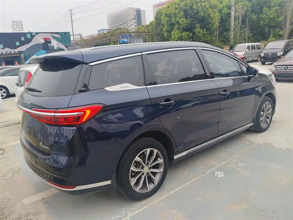 BYD Song MAX 2021 Upgrade 1.5T Automatic Luxury Edition 6-Seater фото 7