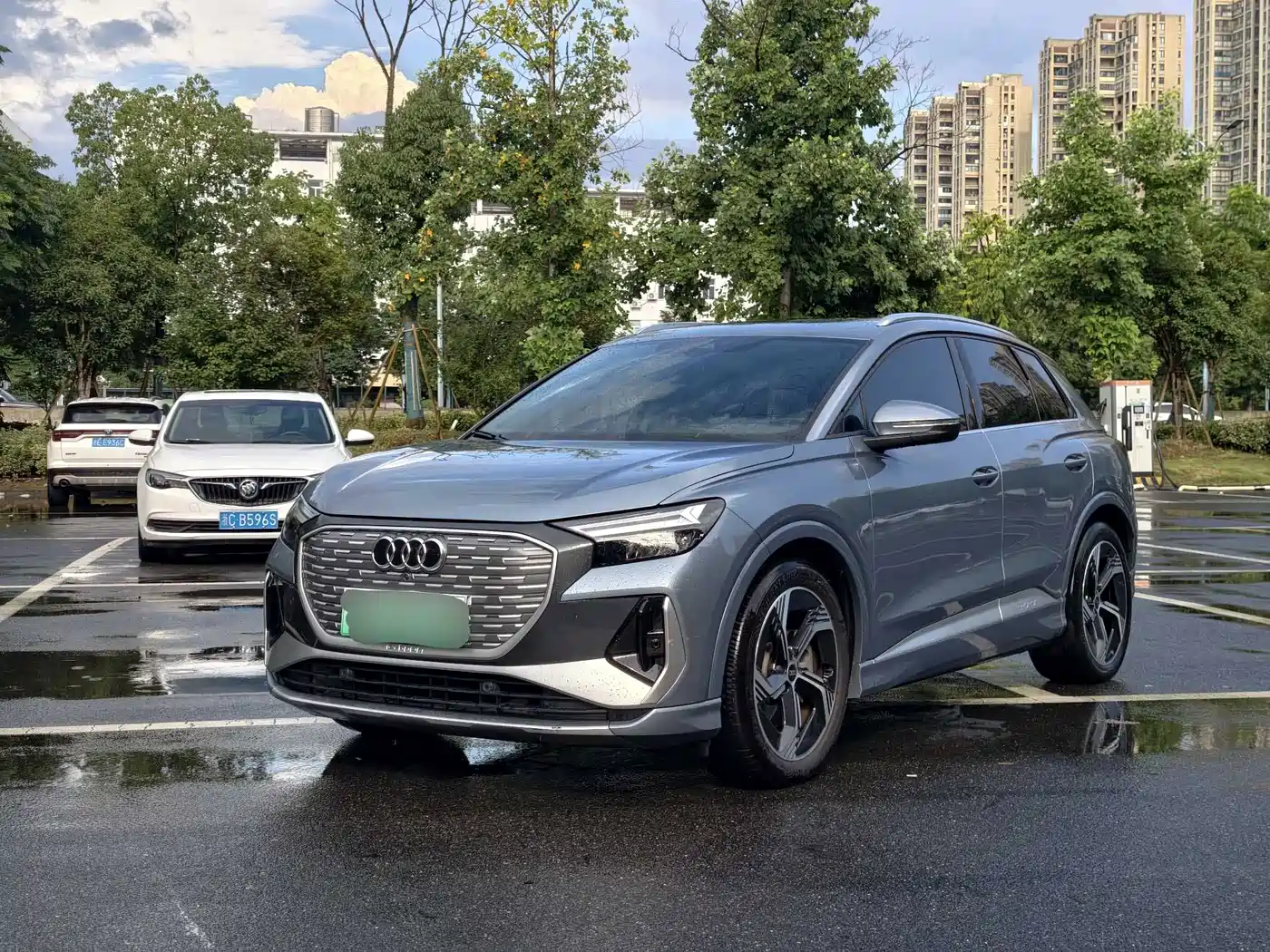 Audi Q4 e-tron 2022 50 e-tron quattro Innovation Edition