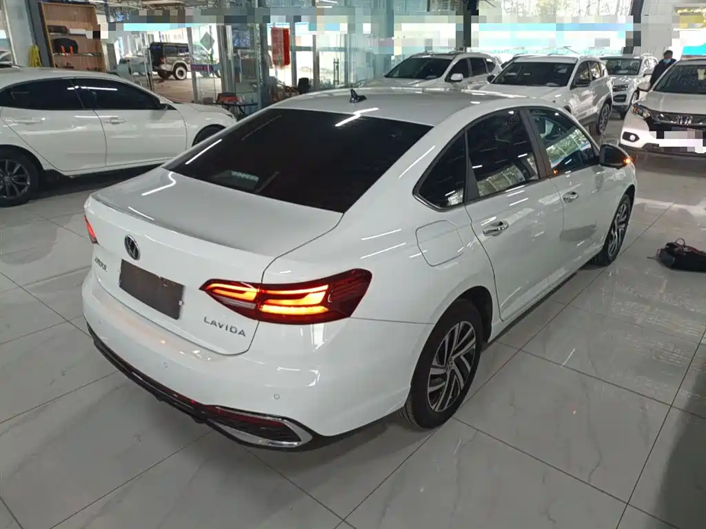 Volkswagen Lavida 2024 Model 1.5L Automatic Starlight 5 Million Edition фото 7