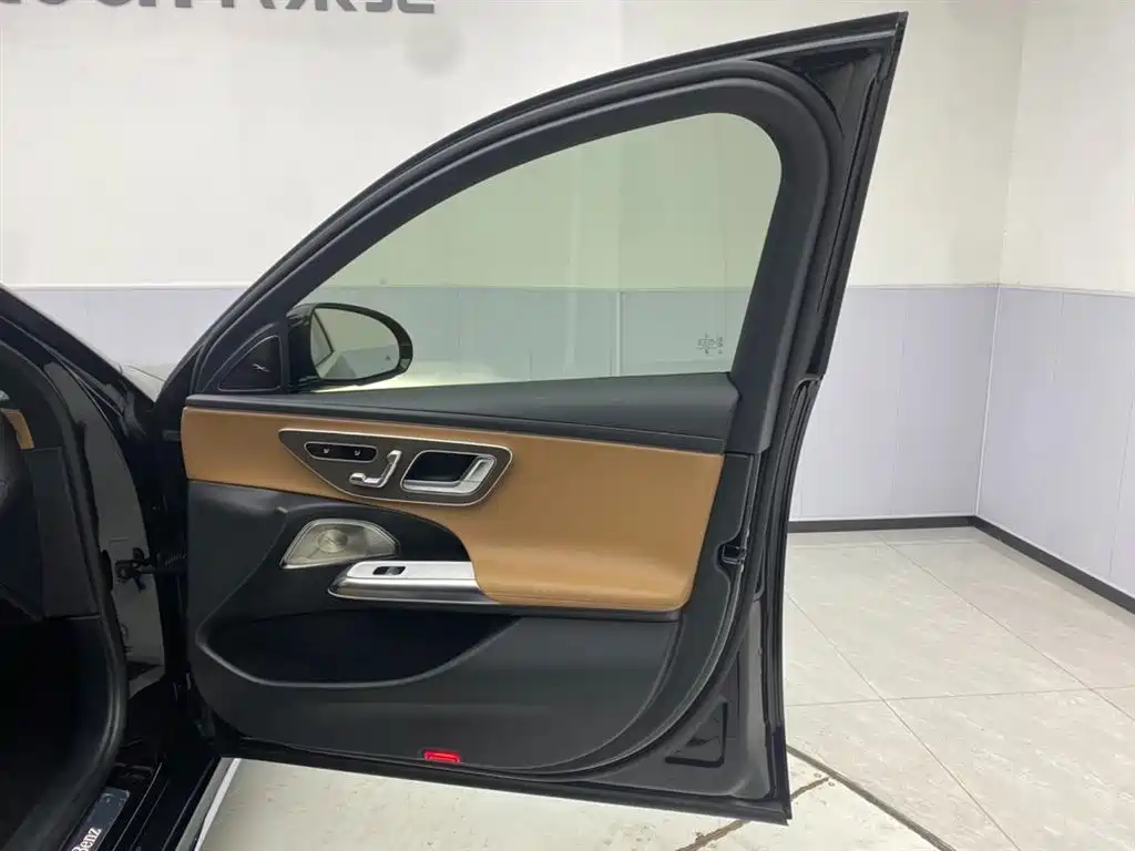 Mercedes-Benz E-Class 2024 Facelift E 300 L Luxury фото 29