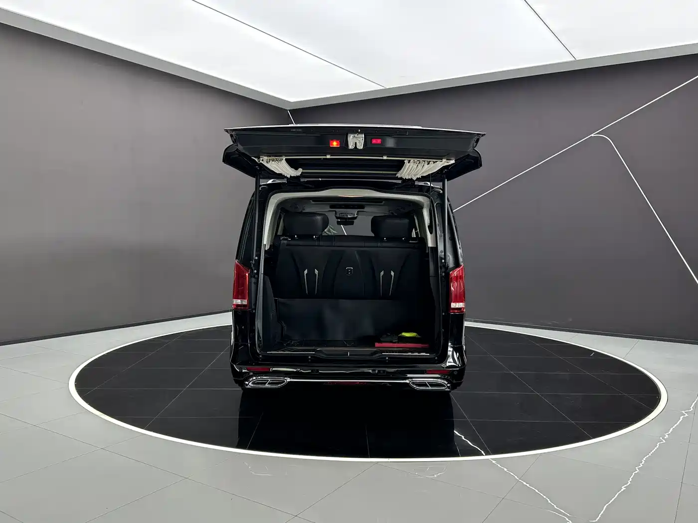 MERCEDES-BENZ V CLASS