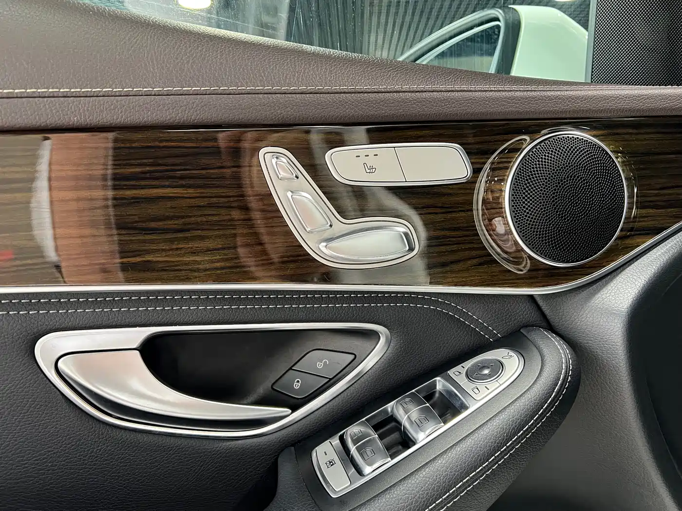 Mercedes-Benz GLC 2017 GLC 260 4MATIC Luxury фото 18
