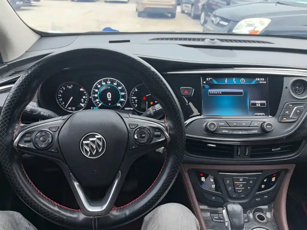 Фото 10 - Buick Envision Plus