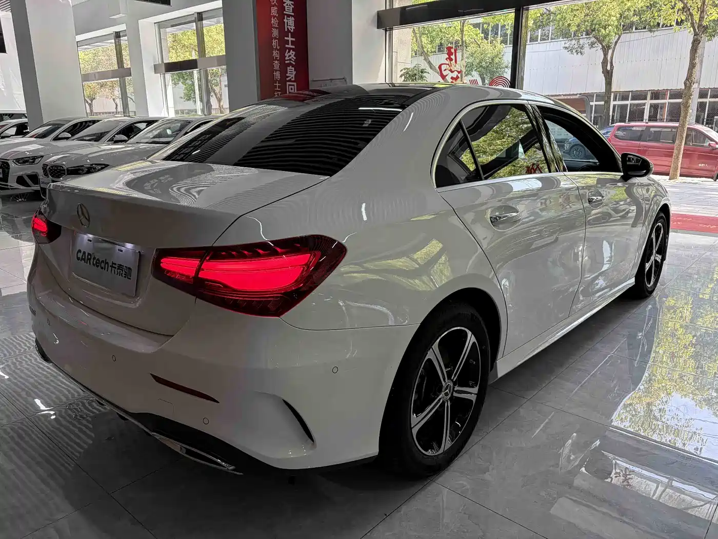 Mercedes-Benz A-Class 2024 A 200 L Fashion Edition фото 5