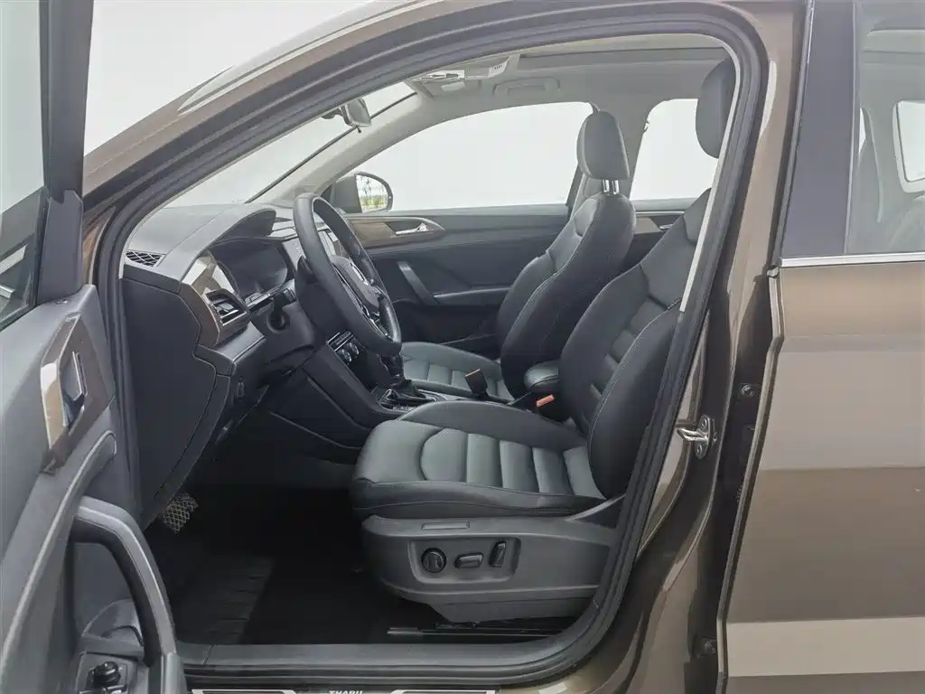 Volkswagen Tharu 2020 Facelift 330TSI 4WD Luxury PLUS Edition China VI фото 10