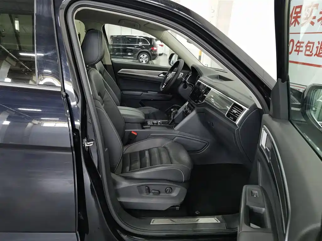 Volkswagen Teramont 2020 380TSI 4WD Luxury Edition China VI фото 23