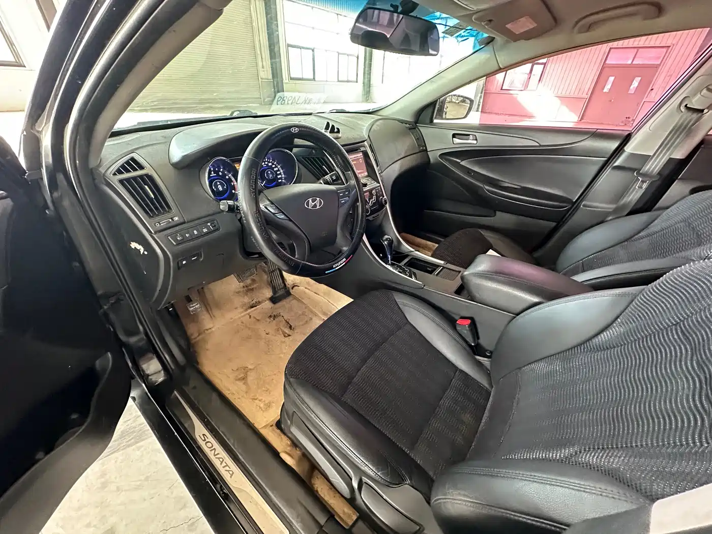 Hyundai Sonata 2011 2011 2.0L Auto Leading Edition