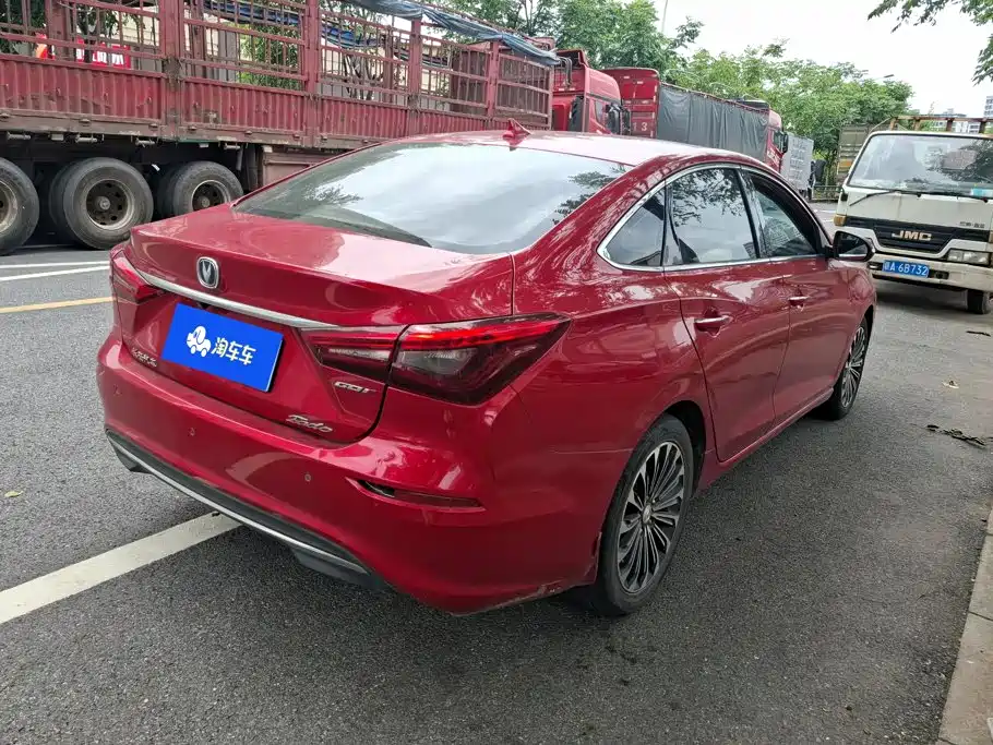 Фото 3 - Changan Eado