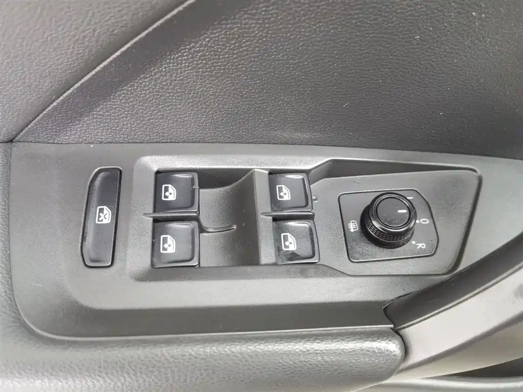 Volkswagen Tharu 2020 Facelift 330TSI 4WD Luxury PLUS Edition China VI фото 9