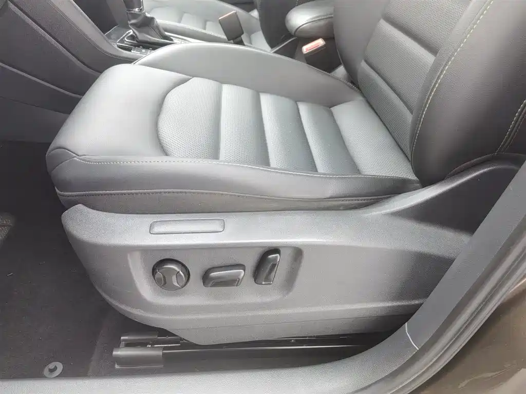 Volkswagen Tharu 2020 Facelift 330TSI 4WD Luxury PLUS Edition China VI фото 20