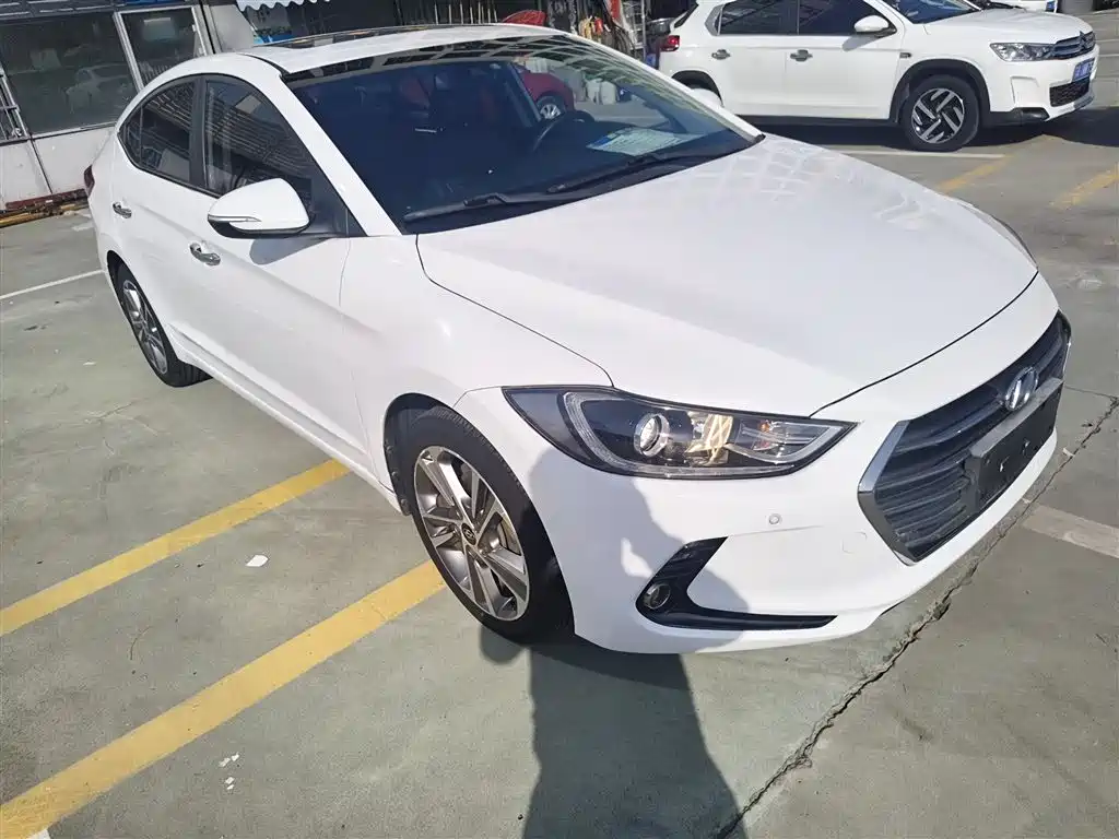 Hyundai Elantra 2016 1.6L Auto ZhiXuan Flagship фото 22
