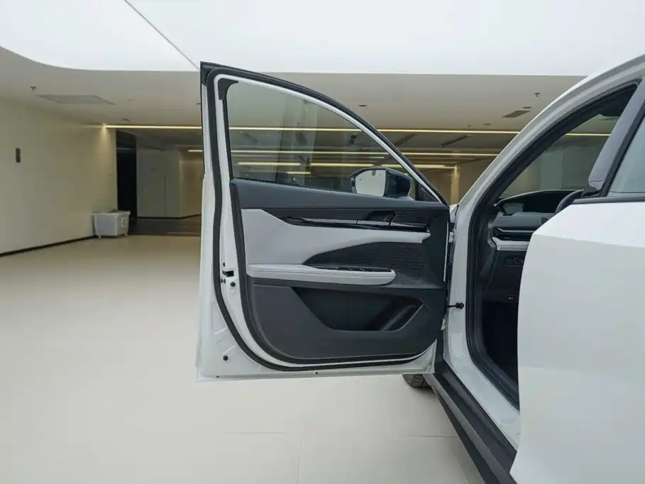 Changan UNI-V iDD 2024 2024 Blue Whale Smart iDD 136km Smart Cool