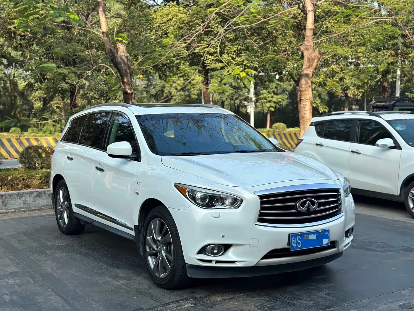 Фото 3 - Infiniti QX60 (Import)