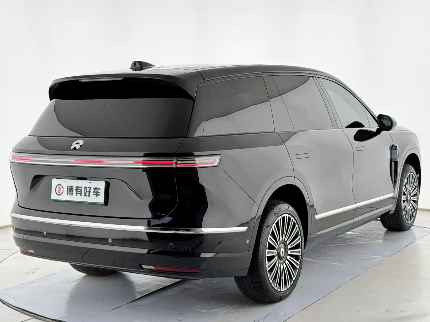 NIO ES8 2026 2025 Model 6-Seat Executive Luxury Edition