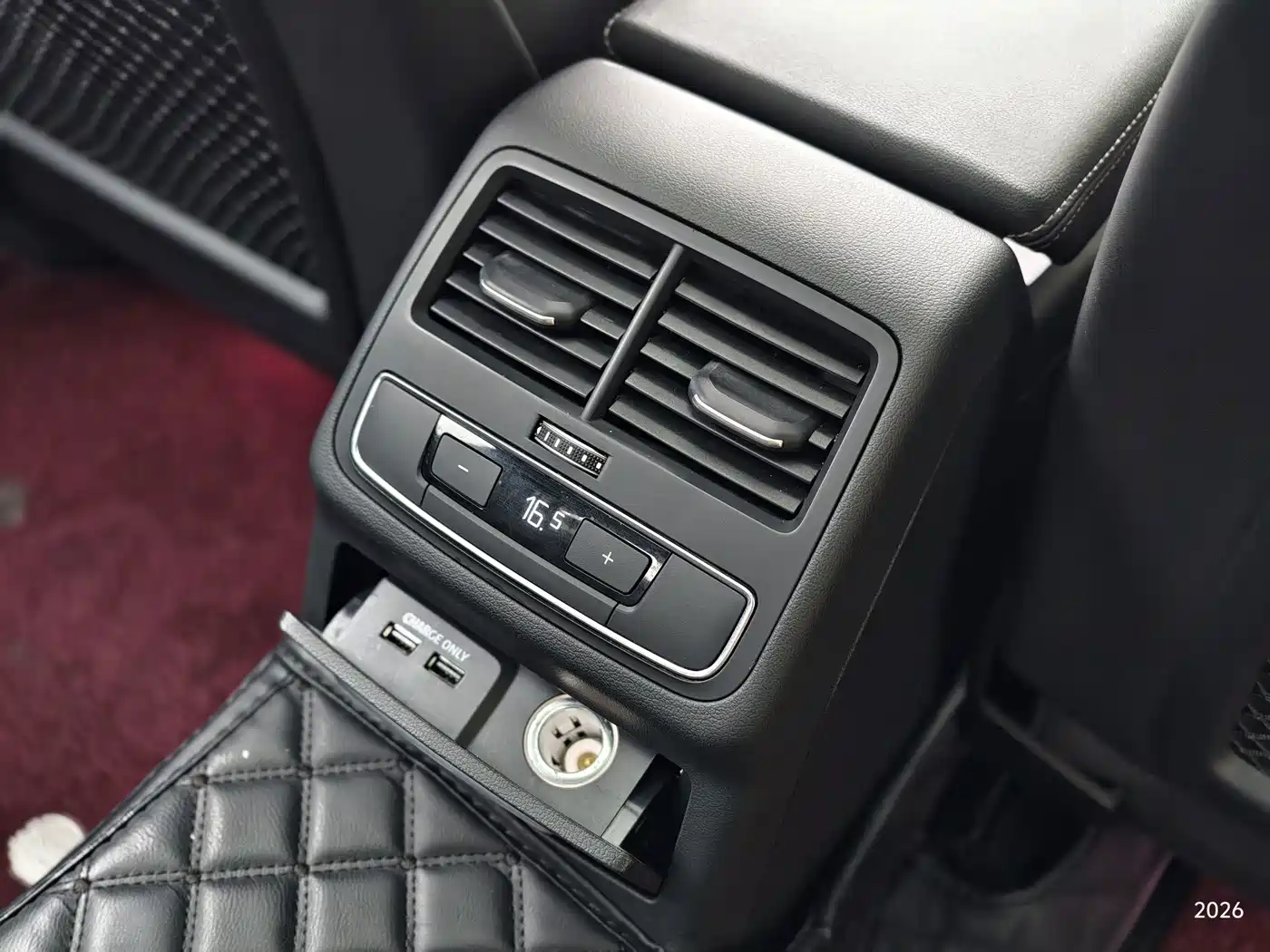 Photo 6 - Audi A4L