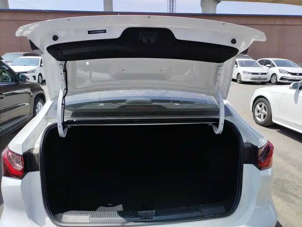ROEWE I5