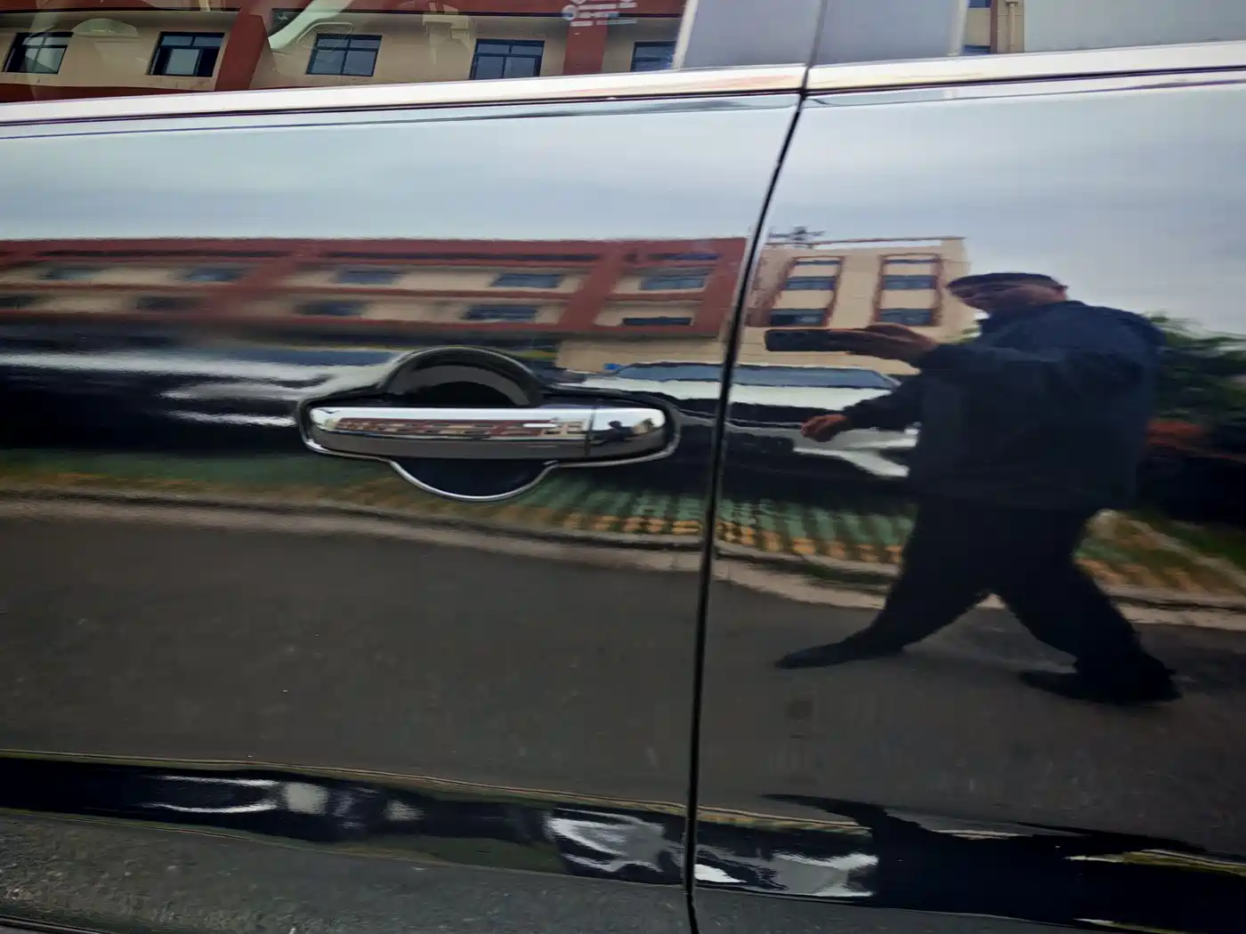 GEELY AUTOMOBILE VISION X6