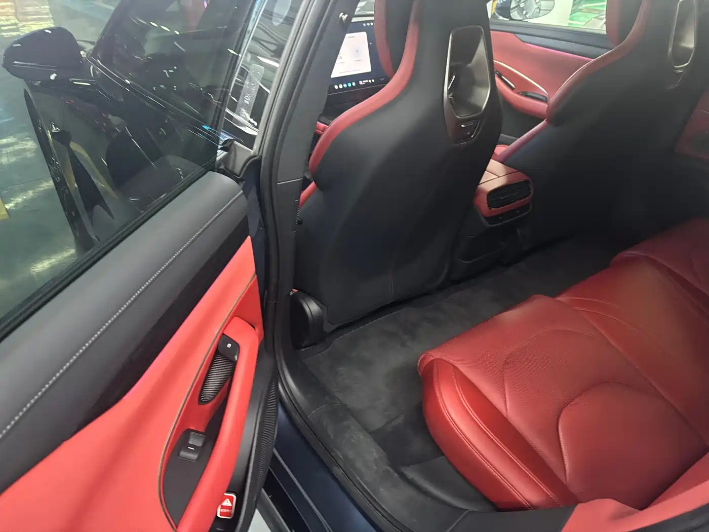 Xiaomi Auto Xiaomi SU7 2024 AWD Extended Range Advanced Smart Driving Max Edition фото 9