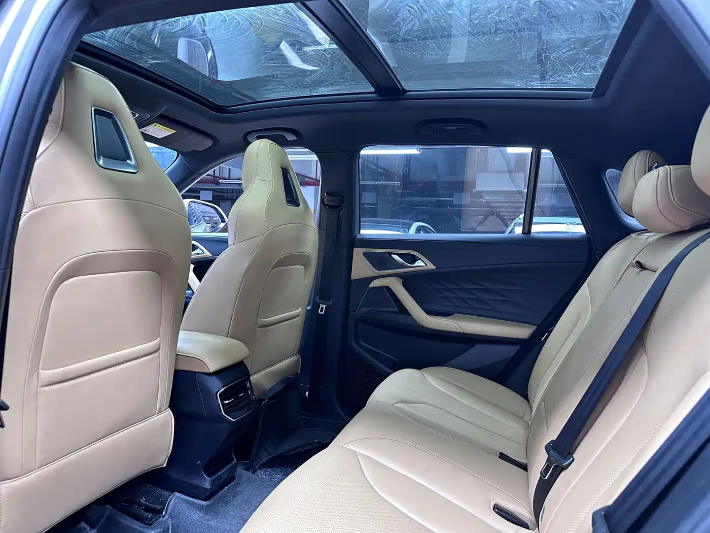 ROEWE RX5 NEW ENERGY