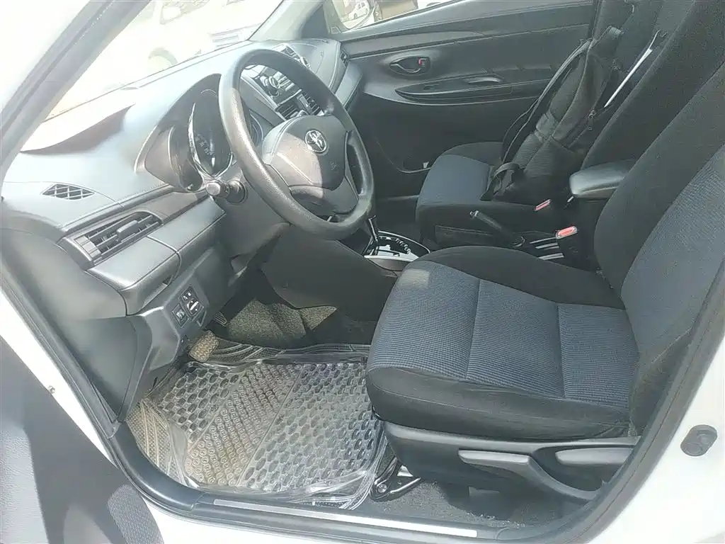 Toyota YARiS L Zhi Xiang 2017 1.5E CVT Charming Edition фото 15