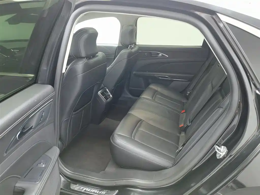 Ford Taurus 2016 EcoBoost 180 Luxury фото 15