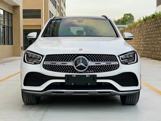 MERCEDES-BENZ GLC