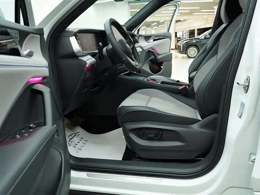 Volkswagen Tayron 2025 2025 Tayron L 330TSI 2WD Elite City Package