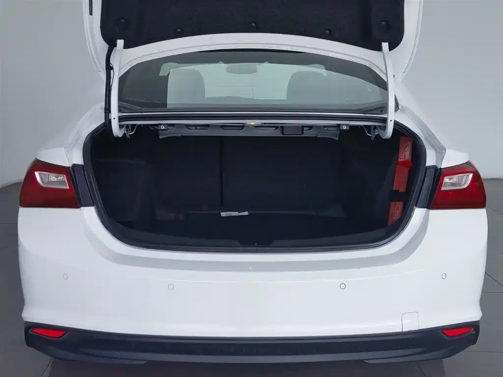 Chevrolet Malibu XL 2016 1.5T Dual-Clutch Ruichi Edition фото 16