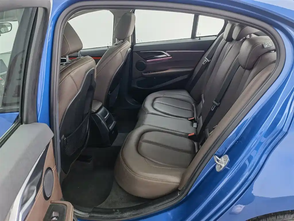BMW 1 Series 2020 Model 120i M Sport Package фото 15