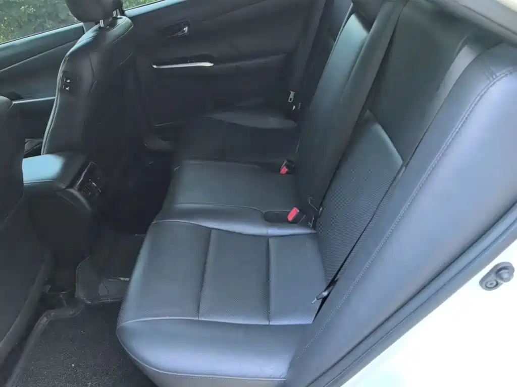 Toyota Camry 2016 2015 2.0G Leading Edition