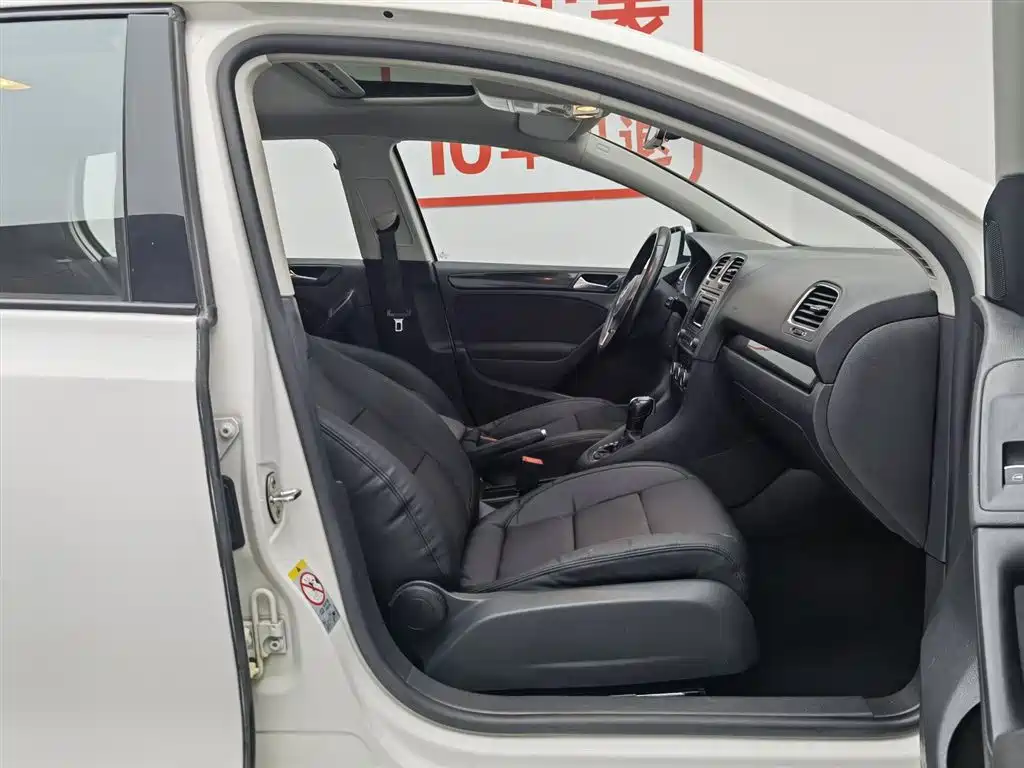 Volkswagen Golf 2012 1.4TSI Automatic Comfort фото 23