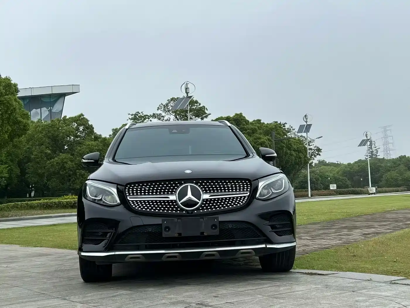 Mercedes-Benz GLC 2017 GLC 260 4MATIC Luxury фото 3
