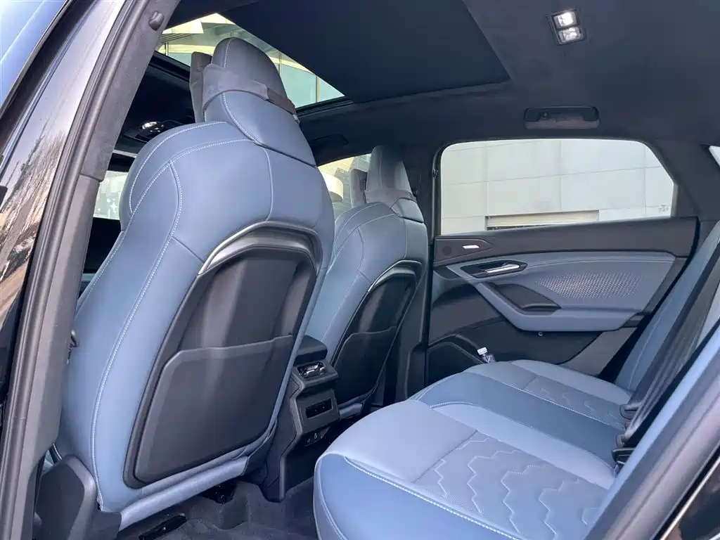 AUDI Q6L SPORTBACK E TRON