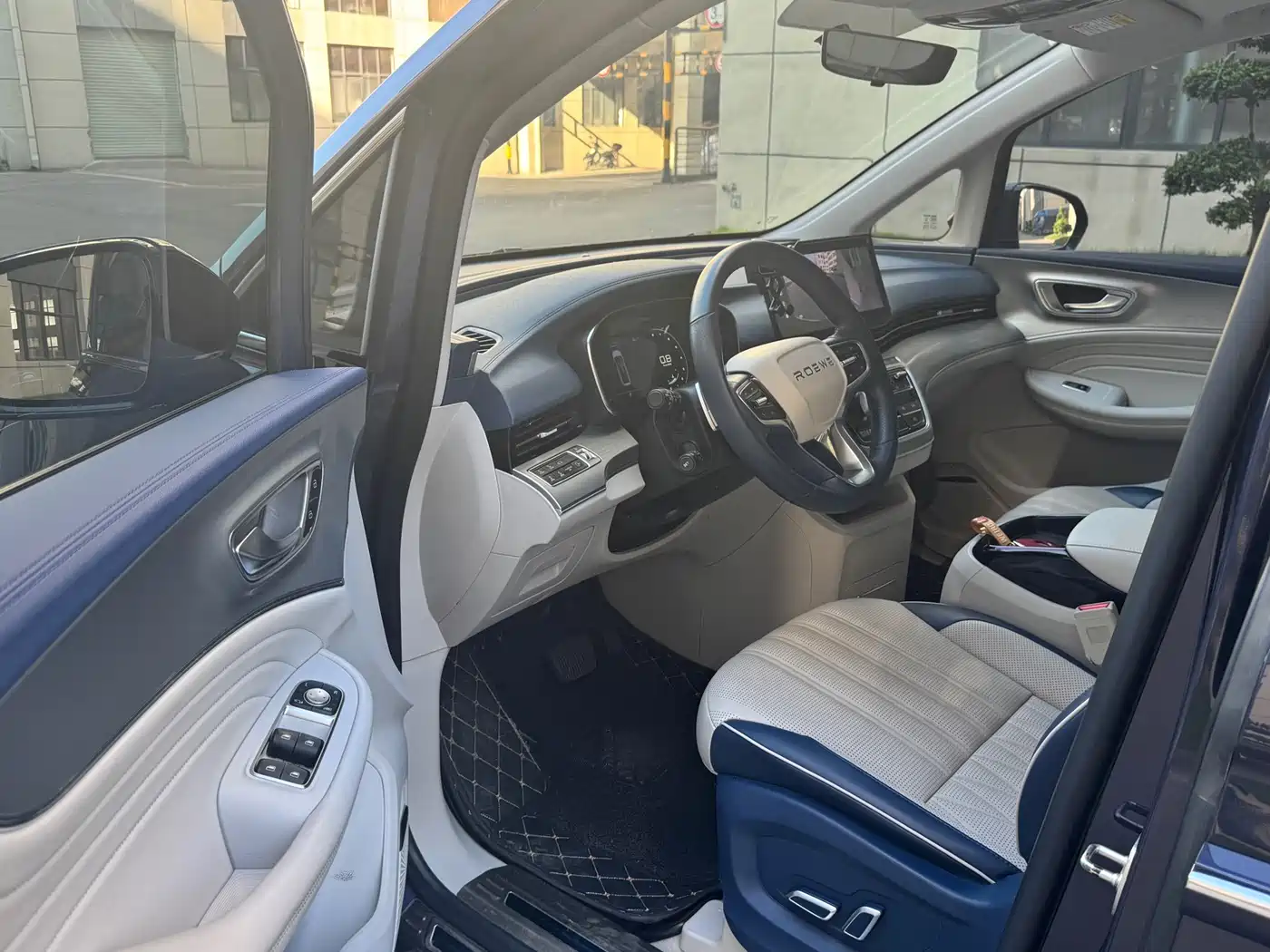 Roewe iMAX8 2023 2022 400TGI Gathering Edition