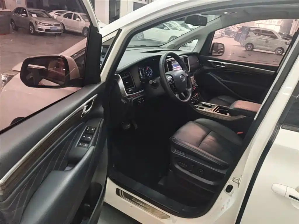 GAC Trumpchi Trumpchi M8 2018 320T Flagship Edition фото 16