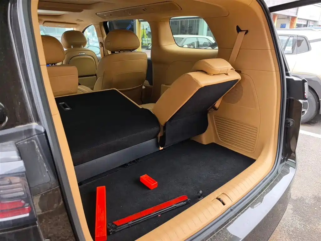Voyah Auto Voyah Dreamer 2025 PHEV AWD Flagship Kunpeng Edition фото 19