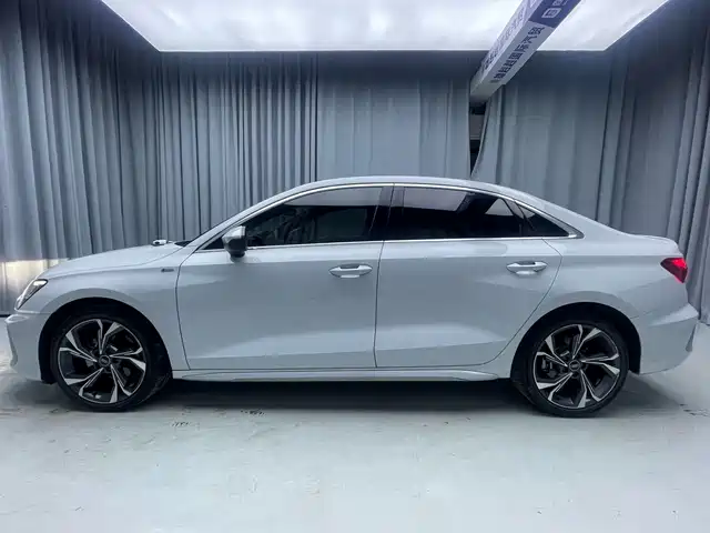 Audi A3 2022 A3L Limousine 35 TFSI Luxury Sport — фото 4