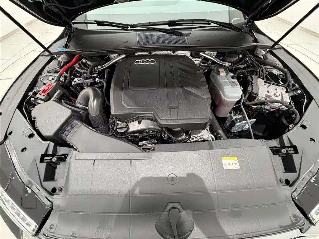 Audi A7L 2024 45TFSI S-line Dream Edition Crystal Package фото 18