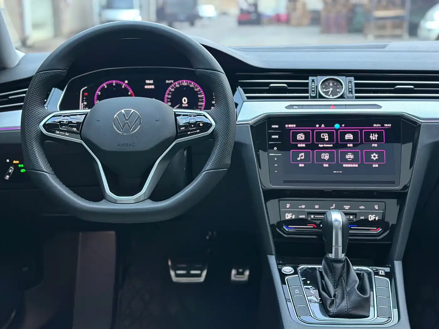 Volkswagen Magotan 2025 Facelift Public Edition 330TSI DSG Luxury фото 20